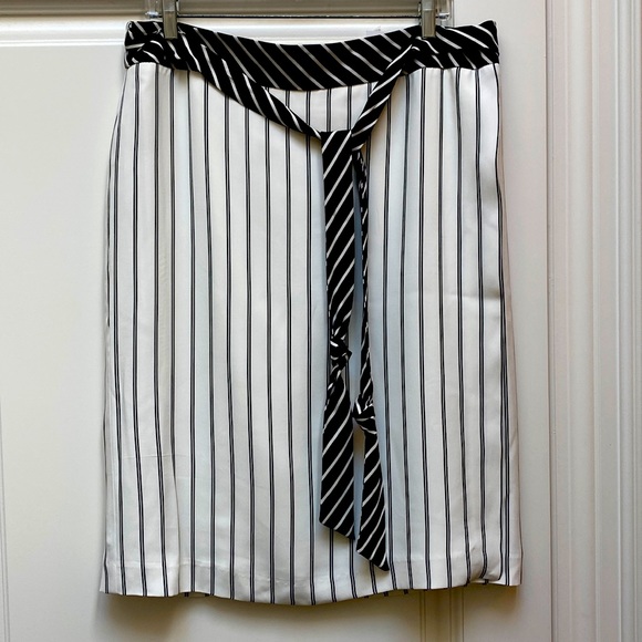 NWT Smart Classic Ann Taylor Skirt - Picture 2 of 10